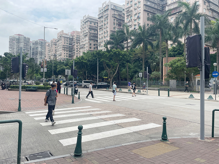 One more junction in Areia Preta gets traffic lights