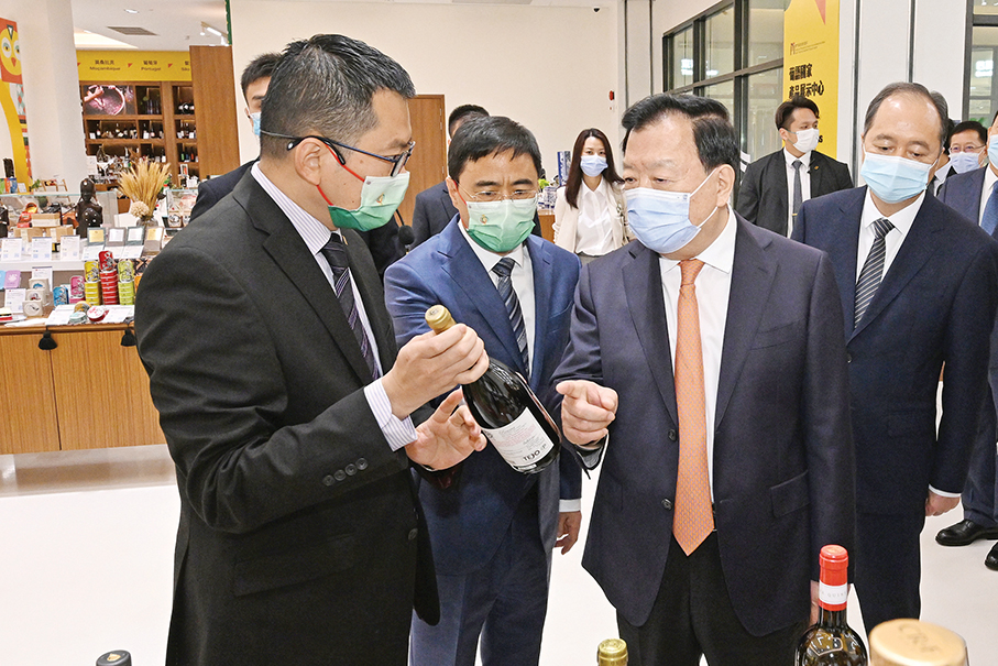 Xia visits museums, care home, show flats, meets business reps