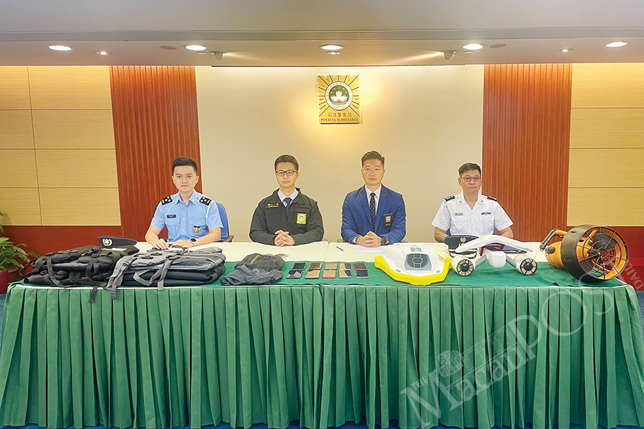 Mainland IIs enter Macau on underwater scooters: police 