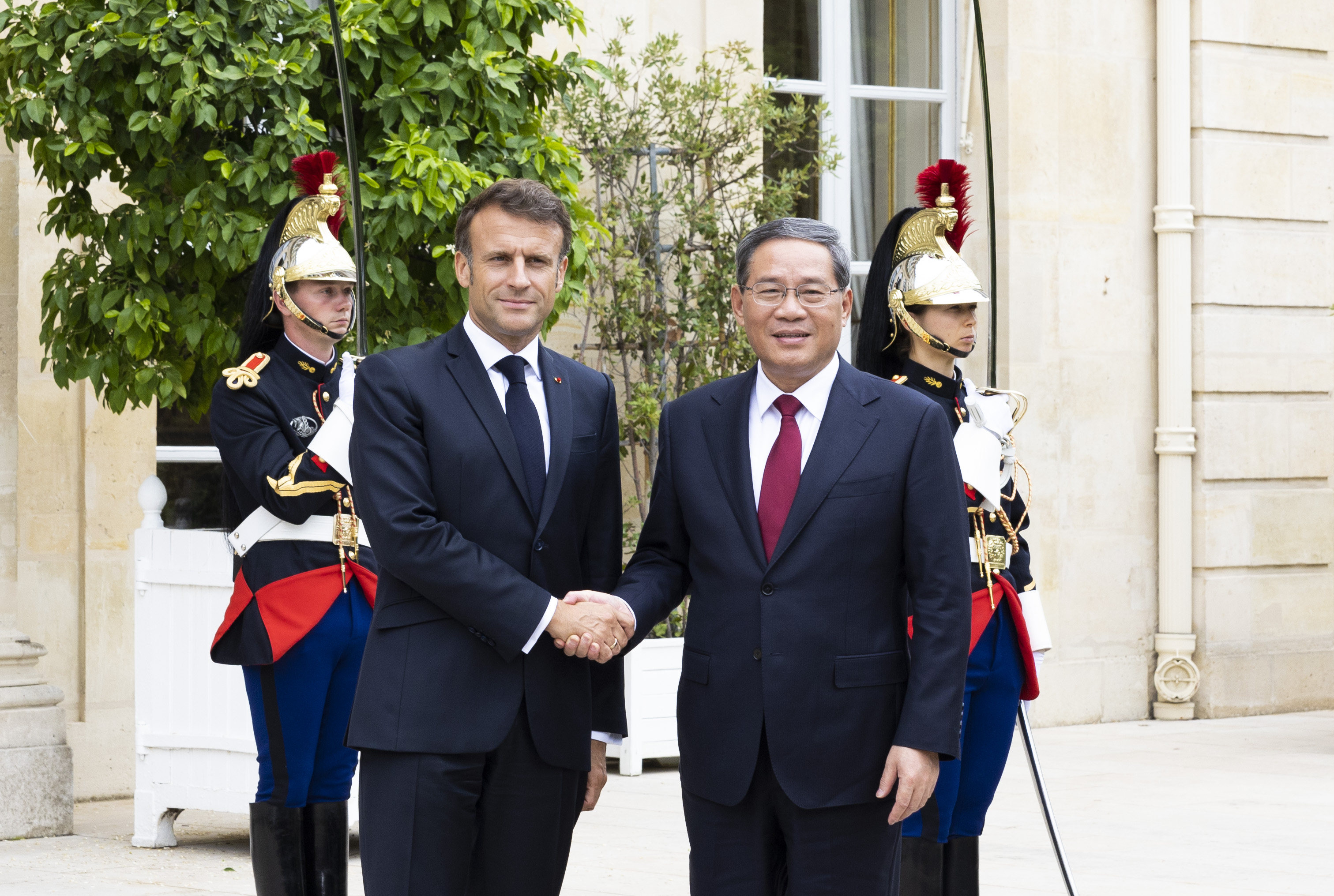  China, France share common strategic, holistic perspective: Li tells Macron 