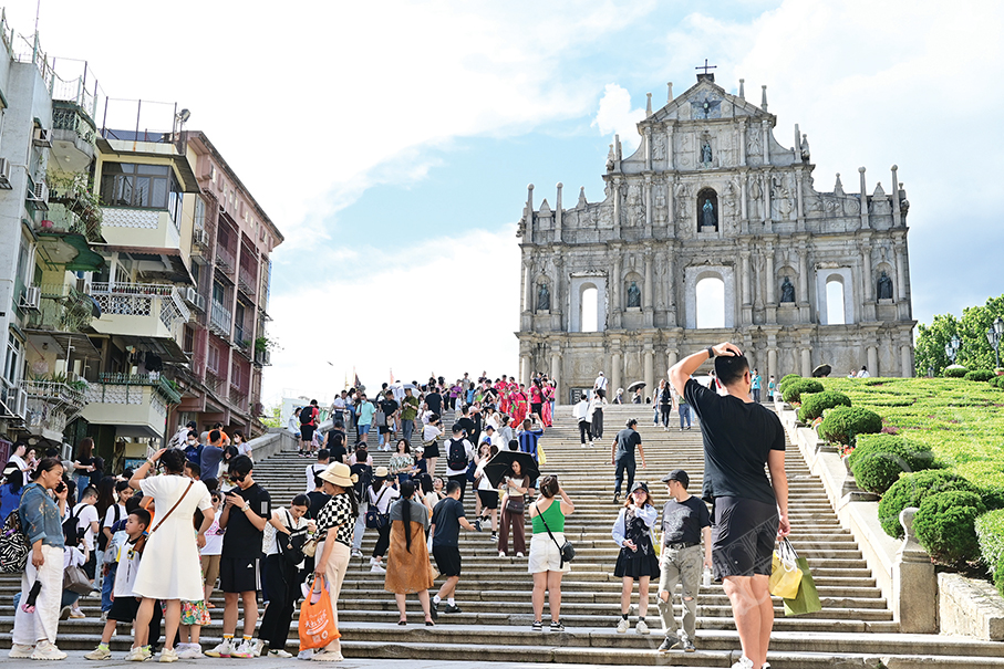 Tourists reveal their views on budget accommodation in Macau: vox pop