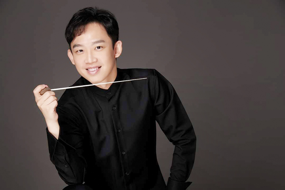 Macao Orchestra performs season-opening concert, welcomes new assistant conductor