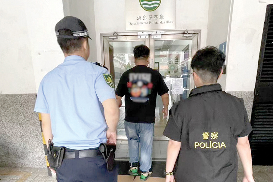 Worker nabbed for theft-by-finding: police