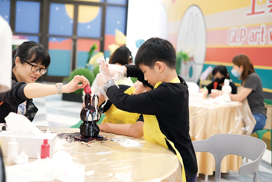 SJM hosts Miffy Creative Show parent-child workshop