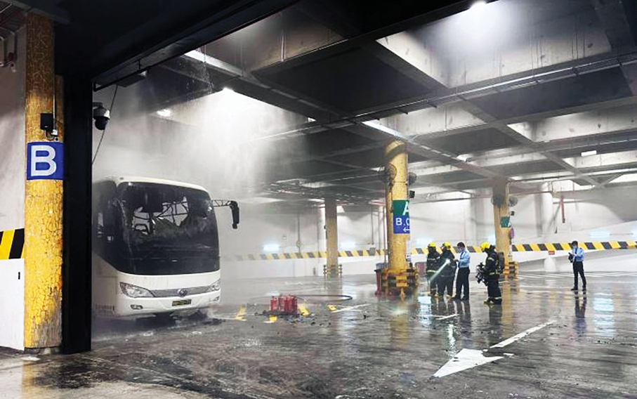 Tour coach catches fire under Tap Seac Square