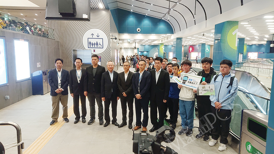 LRT peninsula-Taipa link opens with enthusiastic crowd