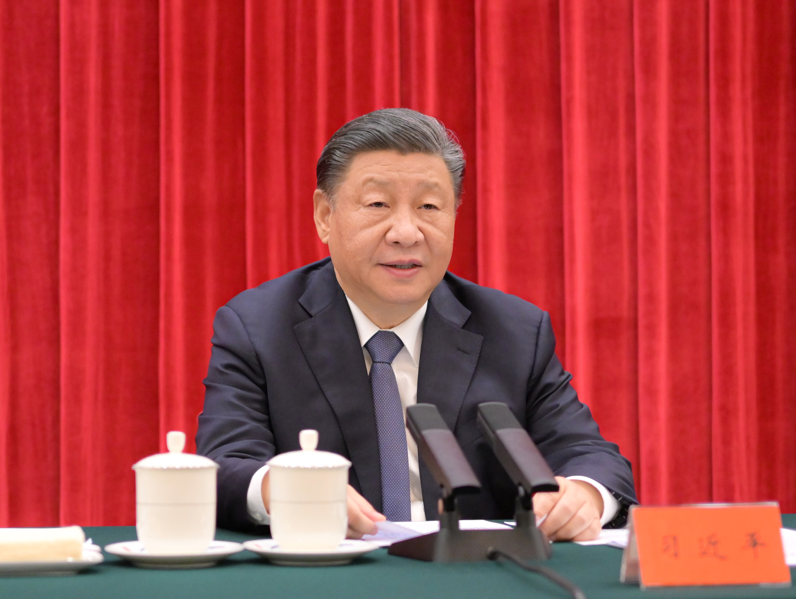 Xi addresses symposium commemorating 130th anniversary of Mao Zedong's birth