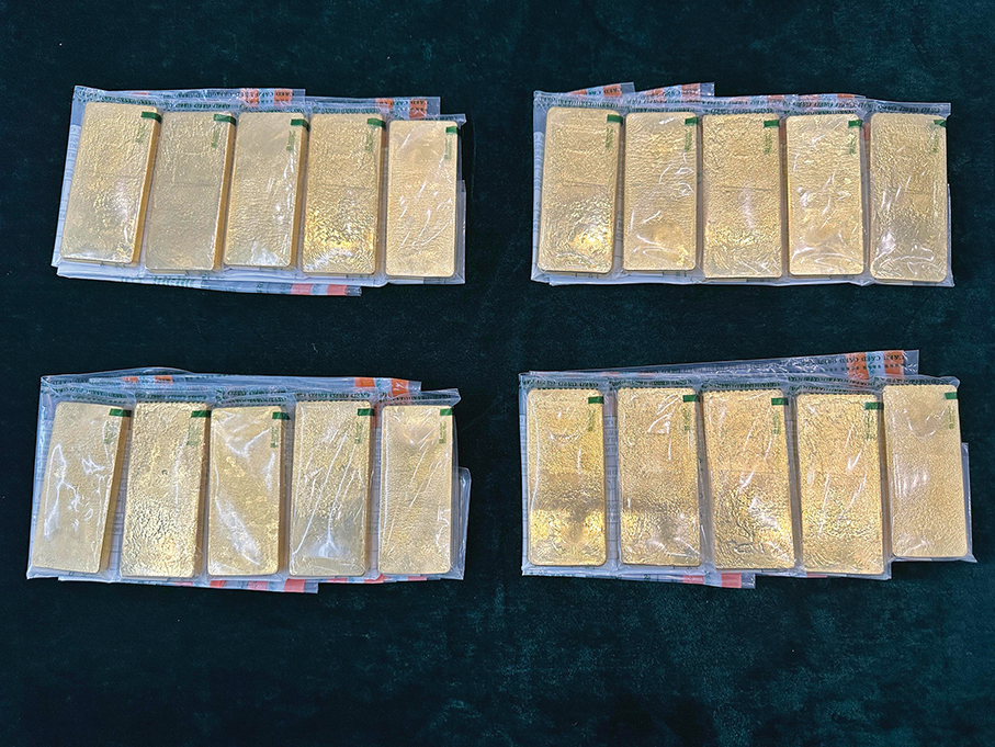 Macau man nabbed in HK for smuggling gold worth HK$10 million