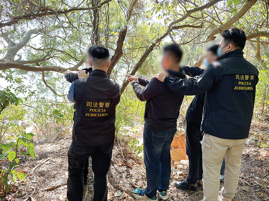 Macau, Guangdong police bust people-smuggling gang