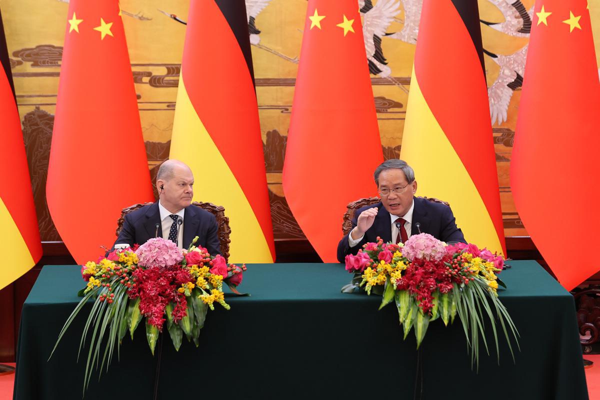 Li holds talks with Scholz, calling for new level of bilateral relations