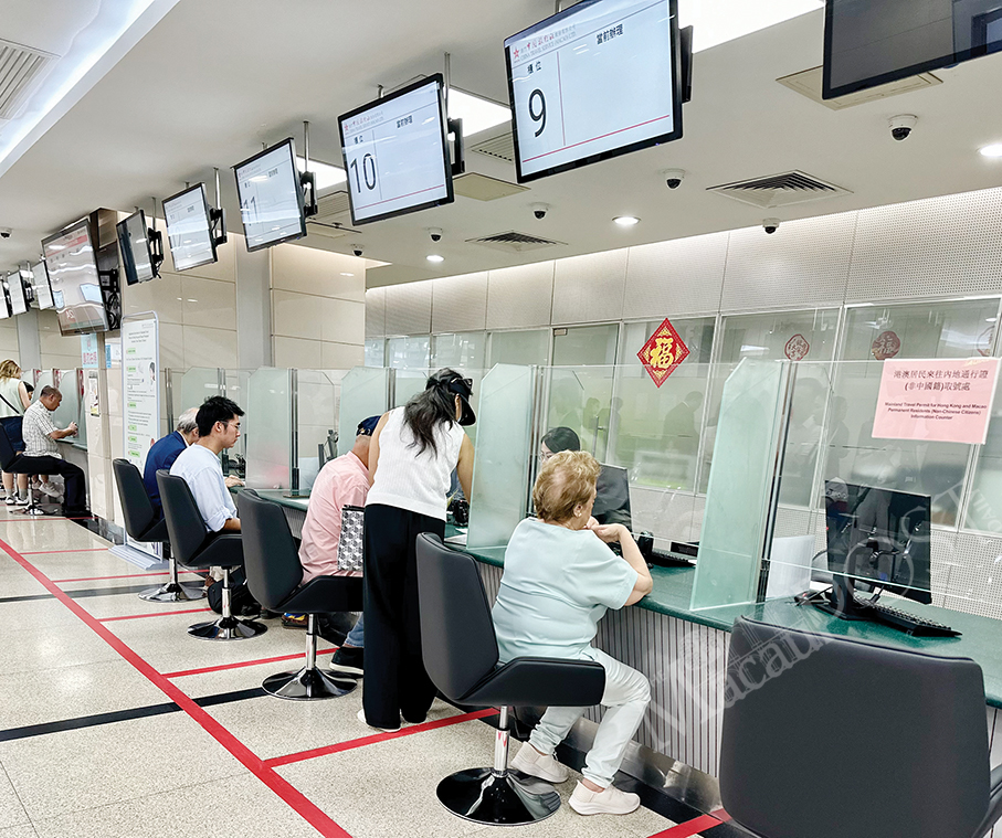 CTS starts accepting foreign permanent residents’ mainland travel permit applications