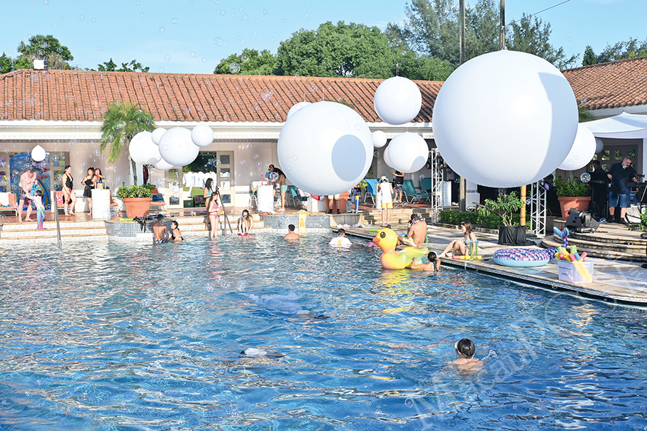 Grand Coloane Resort hosts  15-hour ‘Bubbly Bash’