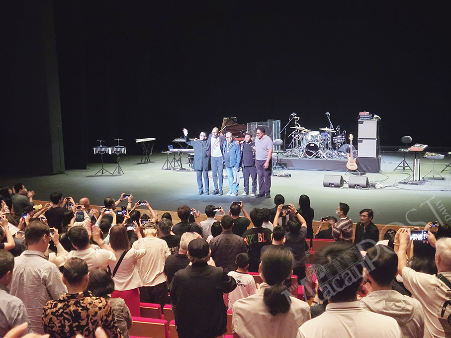 Herbie Hancock’s Sunday performance draws thunderous ovation