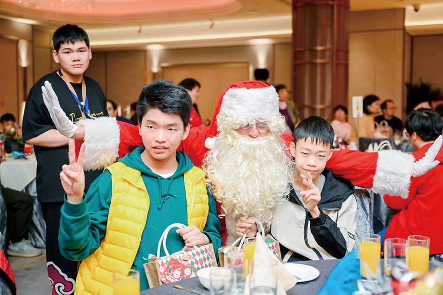 Rotary Club of Macau celebrates 25th Joy to the World