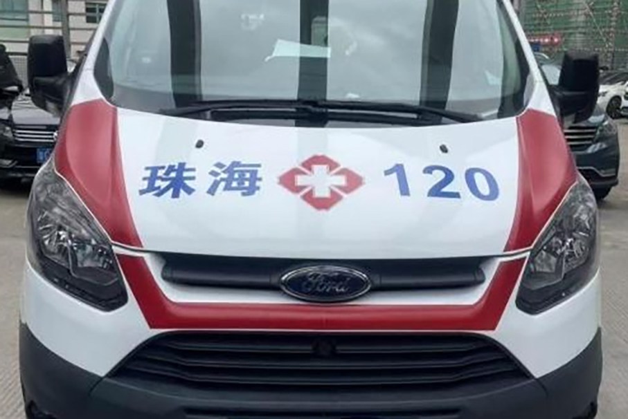 Ambulances with Chinese mainland, Macau plates ready for service