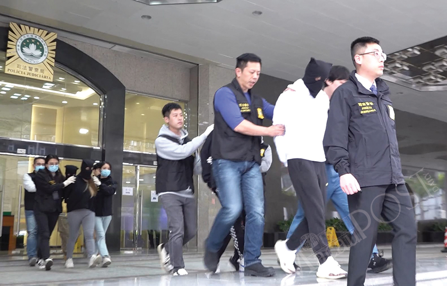 Four from HK hired by ‘guess who I am’ gang  to pick up cash in Macau: police