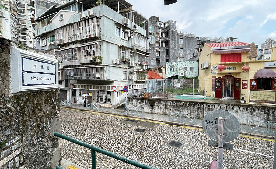 Chi Lam Vai villagers face suddenly fenced-in plot