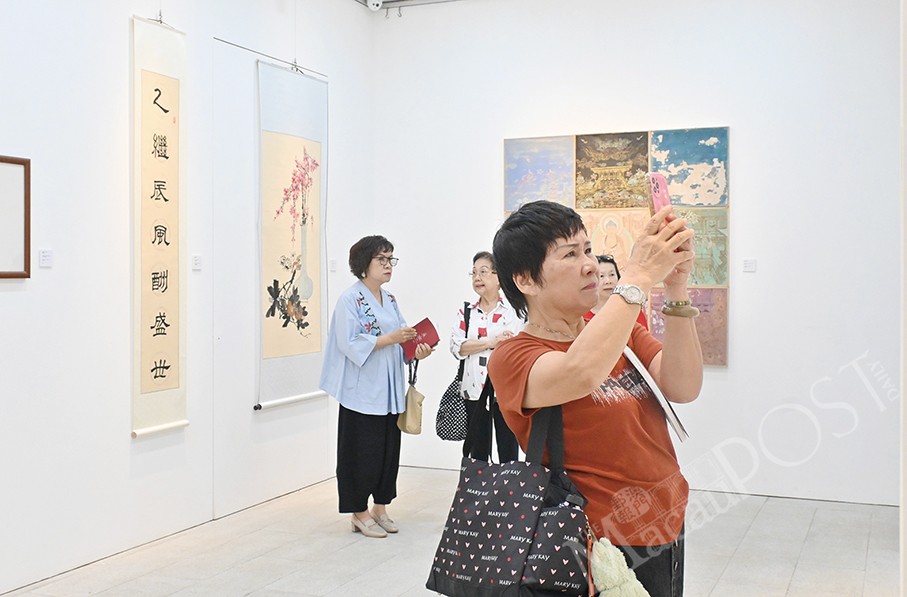 Albergue SCM gallery showcases works  of 19 eminent female artists 