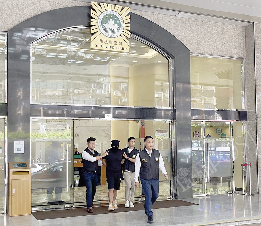 Macau police nab local man for domestic violence, seize cleaver