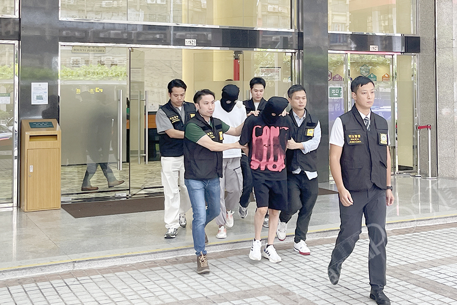 Macau police nab local duo for fraud & money laundering