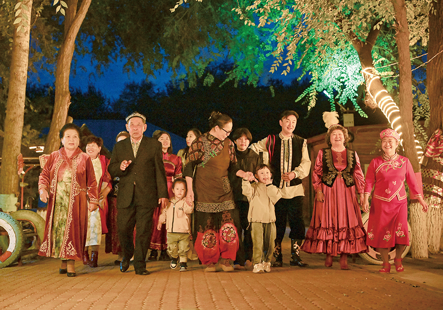 Xi: All ethnic groups closely bound like seeds of a pomegranate