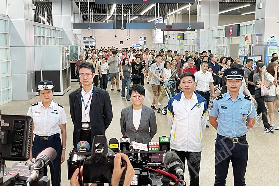 Macau police expect record 6 million border crossings during Golden Week