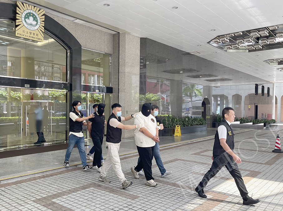 Macau police nab duo for illegal currency exchange involving fake casino chips 