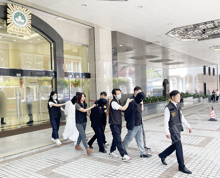 Macau police nab 4 mainlanders for fraud in 2 cases