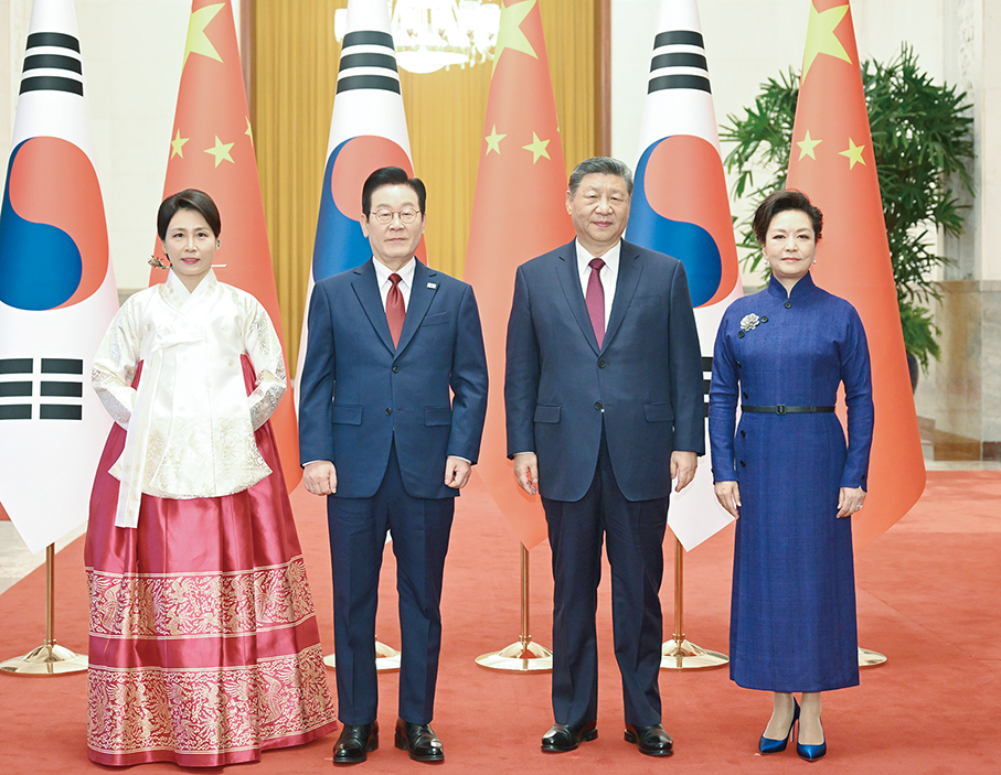 Xi, Lee hold talks on China-ROK ties, int’l affairs