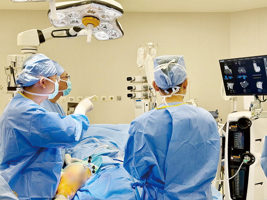 Macau’s 1st robot-assisted knee surgery carried out at Union Hospital