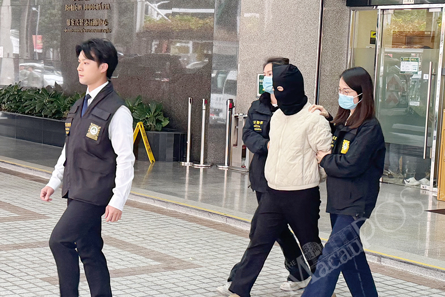 Macau police bust jewellery shop staff for HK$40 million illegal currency exchange deals 