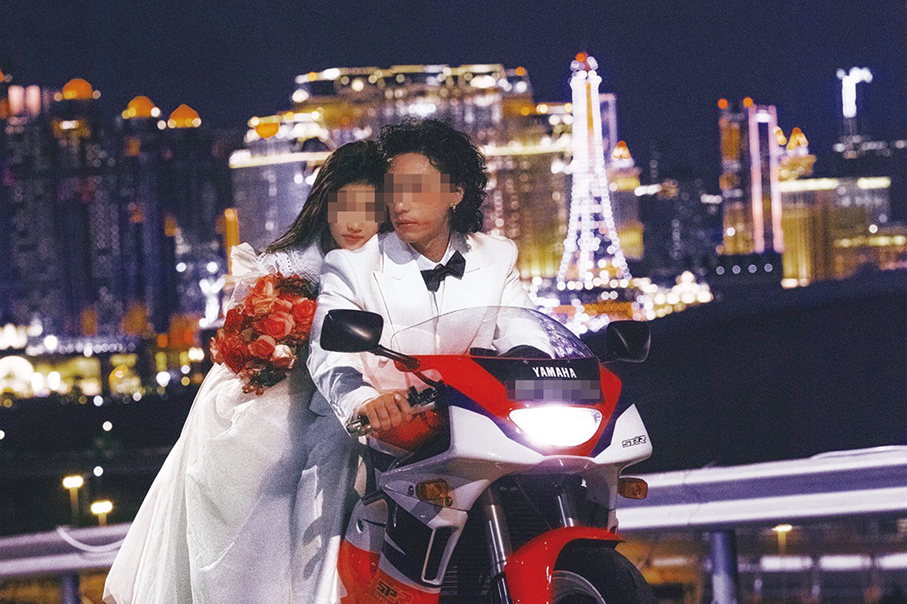 Wedding photo models on motorbike get fined for road traffic breaches: police 