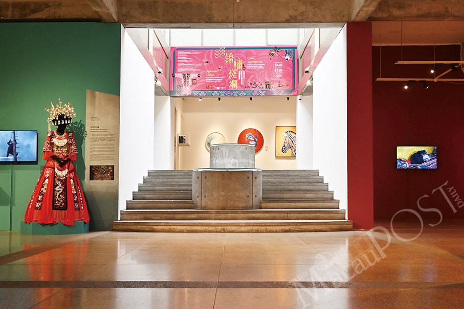 Tap Seac Gallery displays over 150 works of embroidery from Chongqing & Xinjiang 