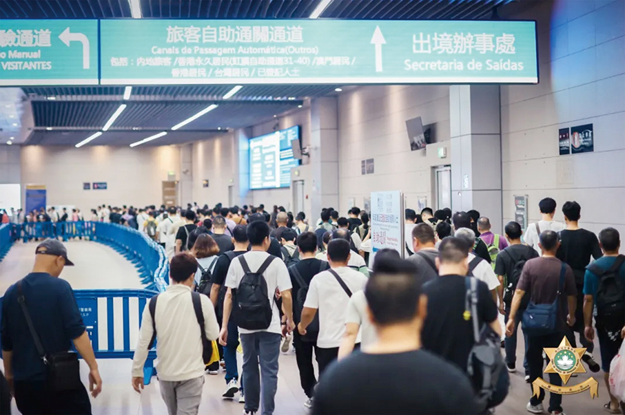 Macau’s border crossings reach 100-million benchmark, 14 days earlier than 2025: police