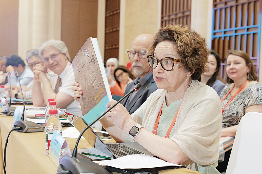 Sinologists explore Chinese answers to modern challenges at ancient Silk Road hub