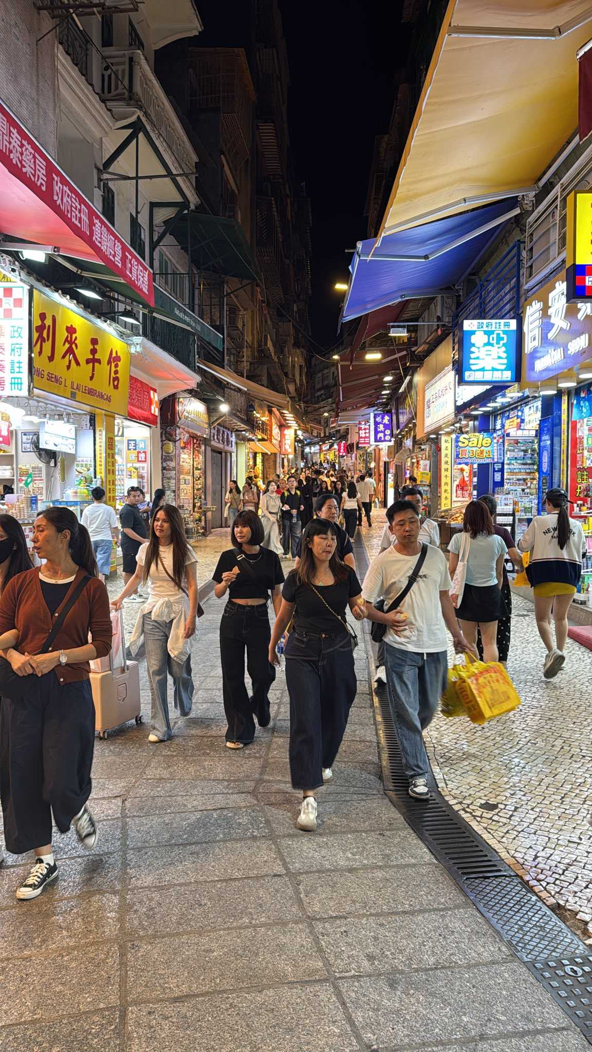 Macau visitor arrivals rise 8.5 pct to 32.18 million in Jan-Sept